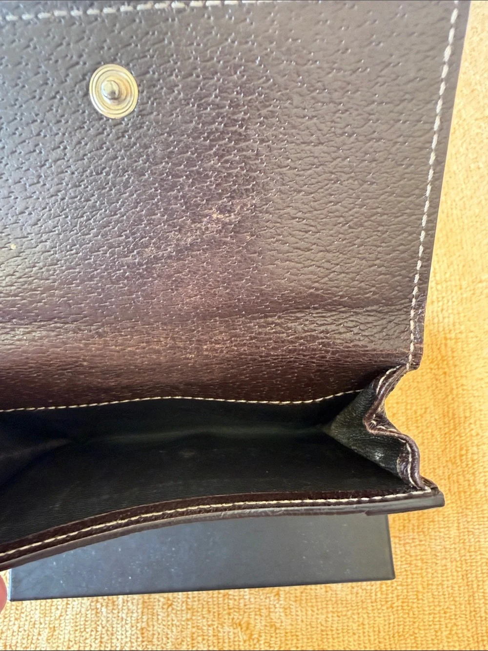 Authentic Gucci Wallet - Picture 4 of 9
